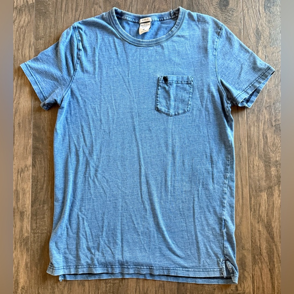 Abercrombie & Fitch Denim Blue Short Sleeve Tee